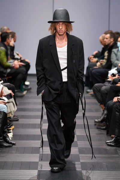Look 26